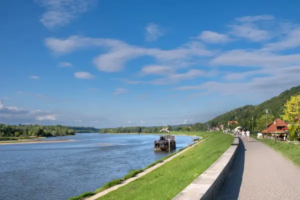 Kazimierz Dolny: Atrakcje, które zachwycą! Plan idealnego weekendu
